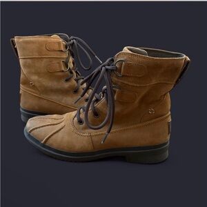 UGG Brown and Cream Fabric Detail